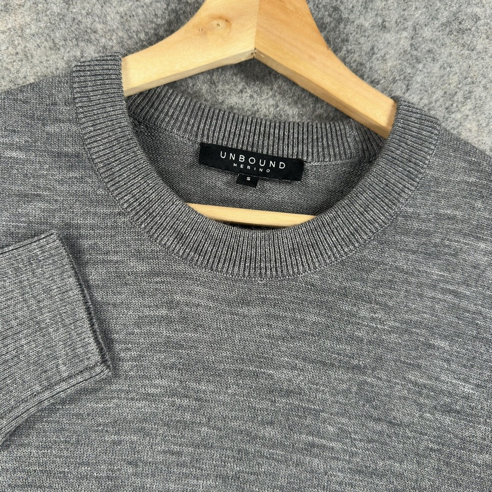 Unbound Merino Sweater Mens Small Gray 100% Merino Wool Crewneck Knit Pullover